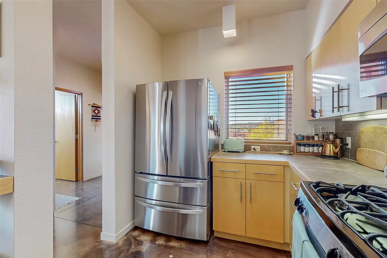 604 Avenida Villa Hermosa #201