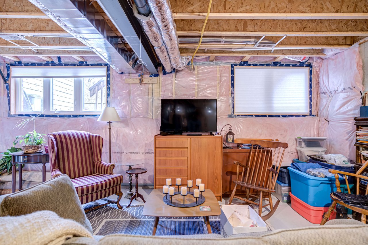 6 Dreamland Lane