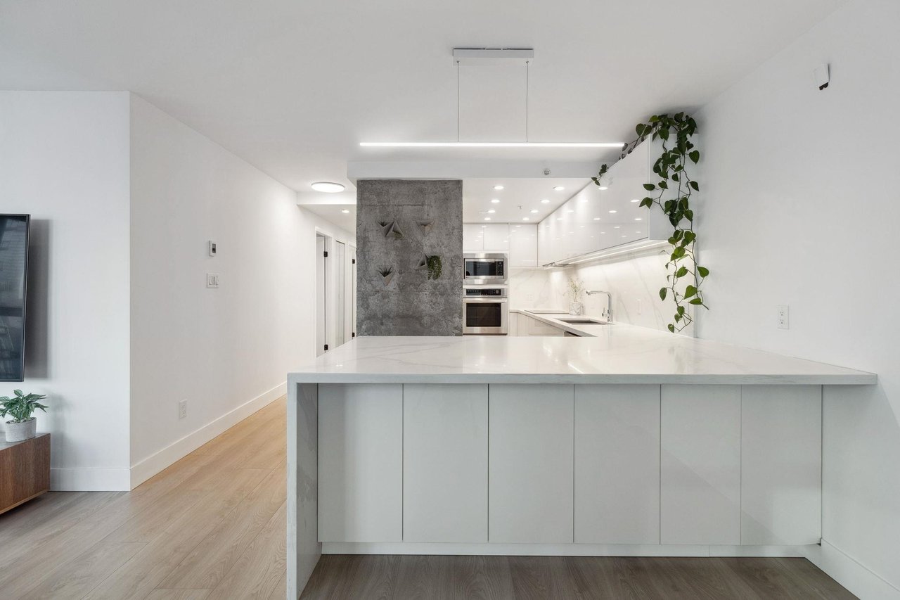 2204-1238 Melville Street, Vancouver