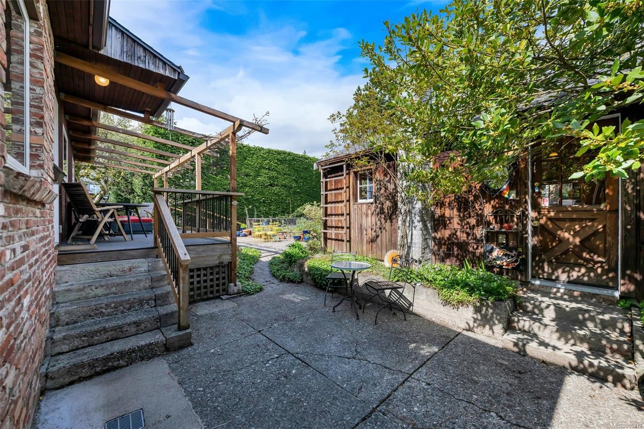 36 Tovey Cres, View Royal