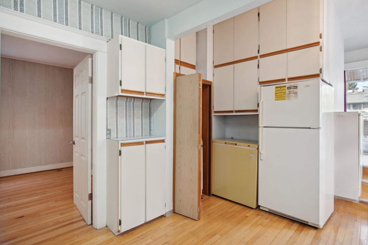 45 W 15th Ave
