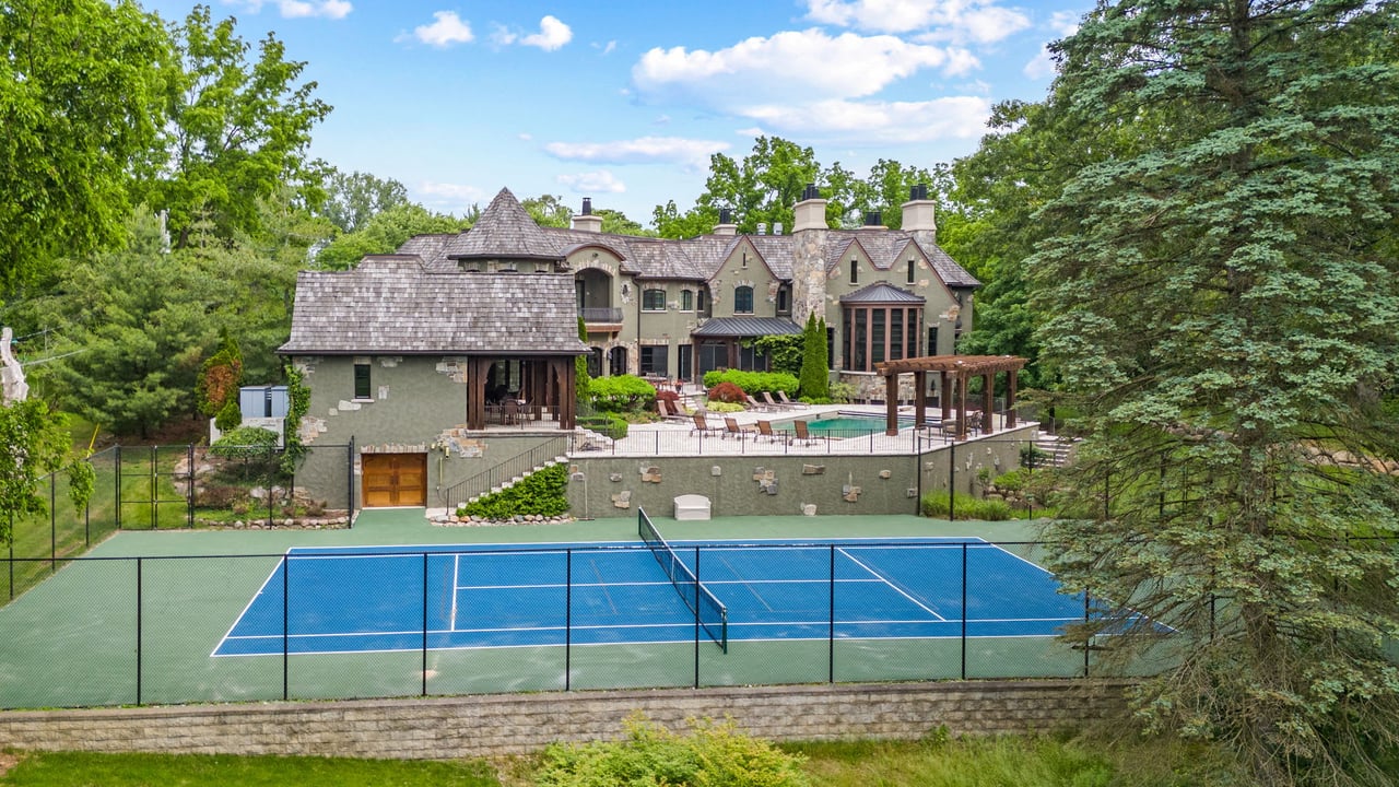 26565 Scenic Drive