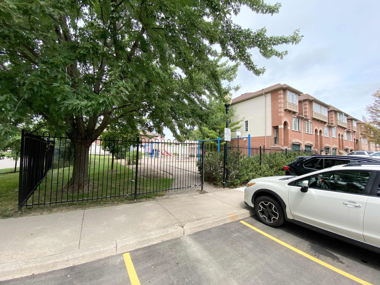 3020 Cedarglen Gate, Unit 42