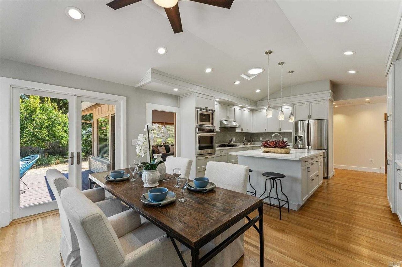 332 Encina Ct