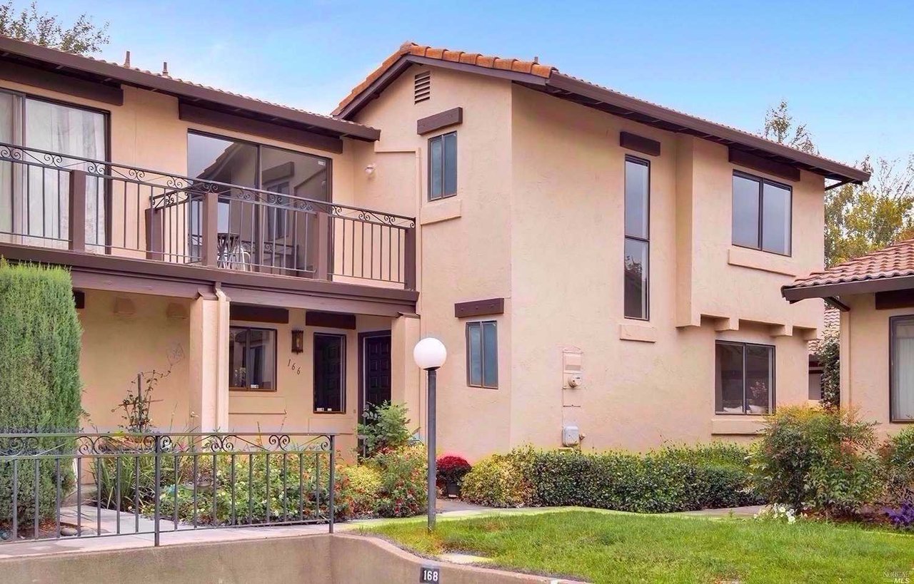 166 La Mancha Dr
