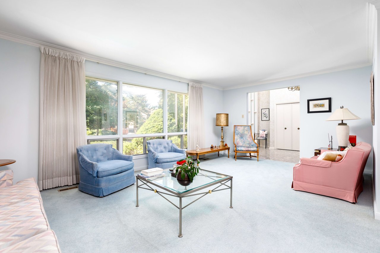 33 MONTRESSOR DR