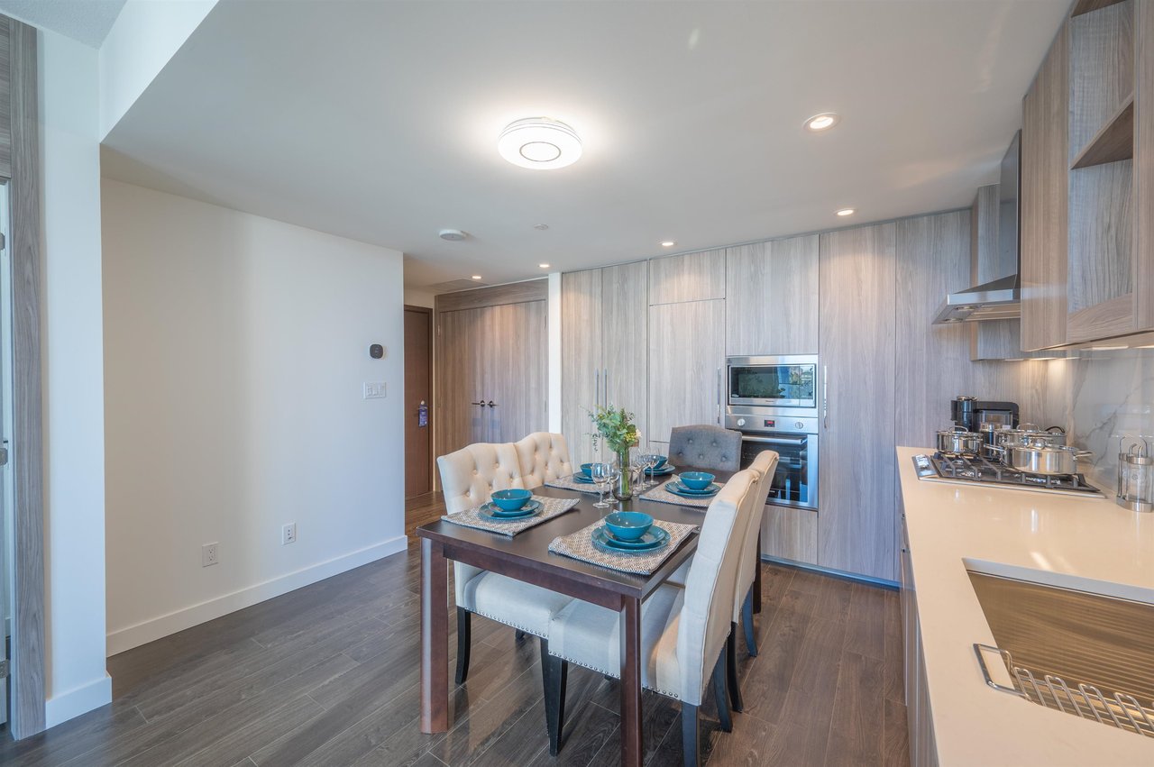 1206-9887 Whalley Blvd