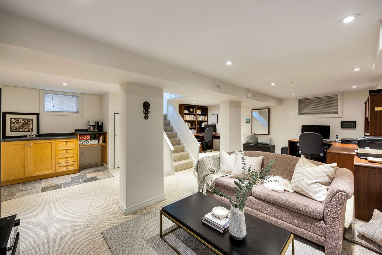 36 Hunt Club Dr