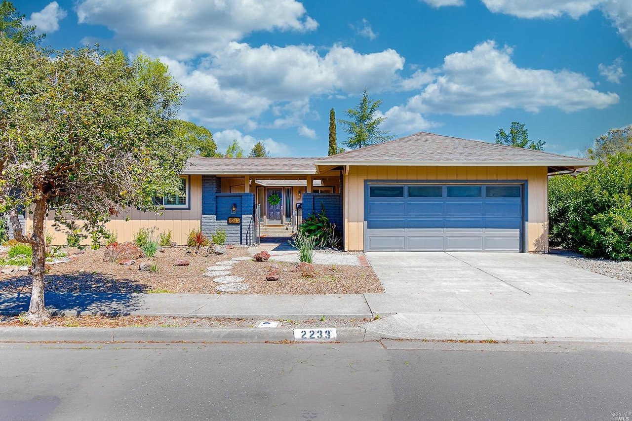 6488 Meadowridge  Dr. 