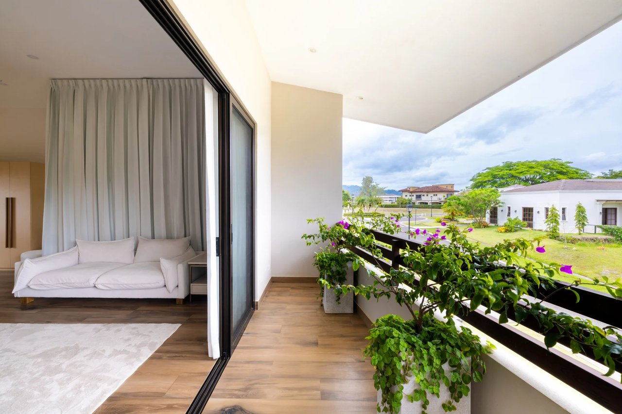 Modern Family Residence, Guacima, Alajuela