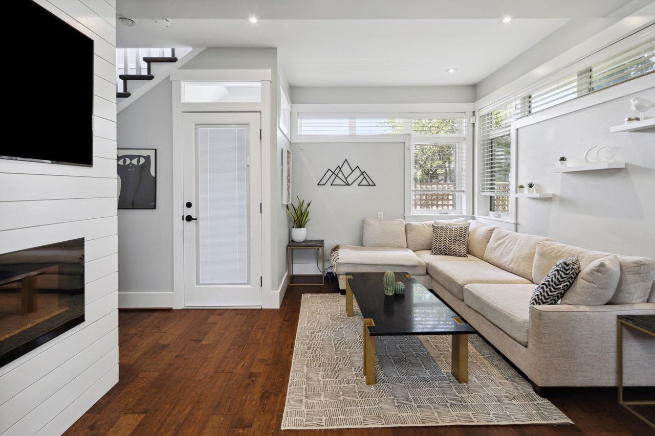 617 Mahon Avenue, North Vancouver
