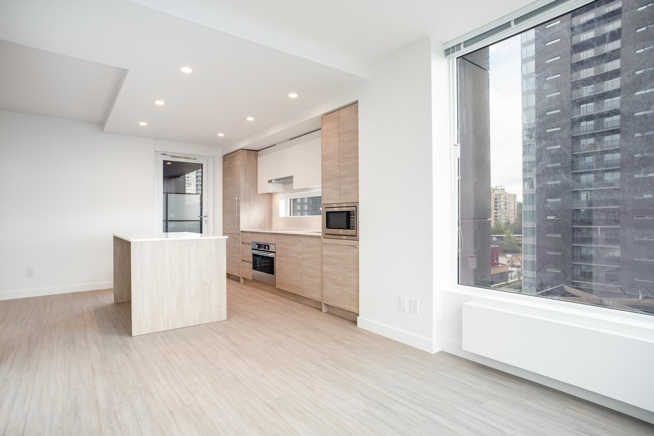 810-13615 Fraser Hwy
