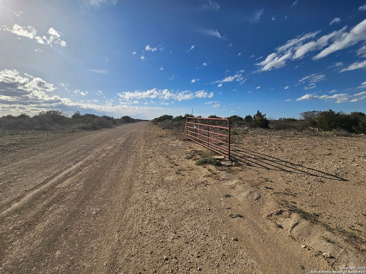 000 Ward Ranch Rd