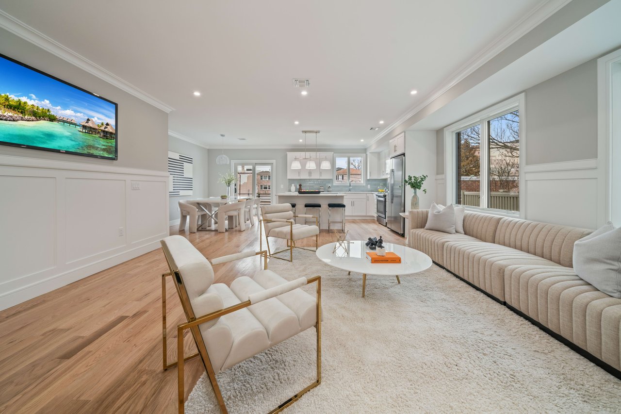 313 8th Street 1
