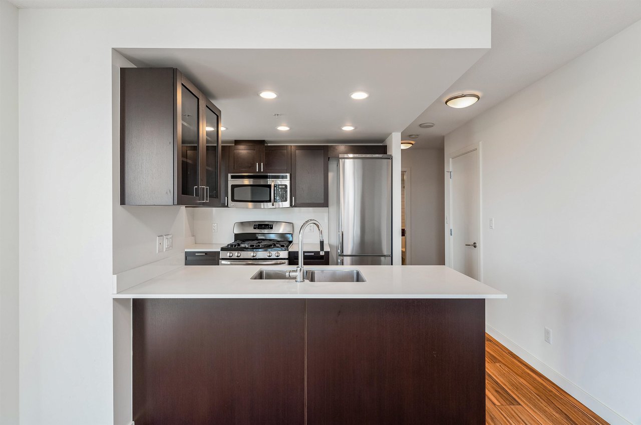 1102-4815 Eldorado Mews