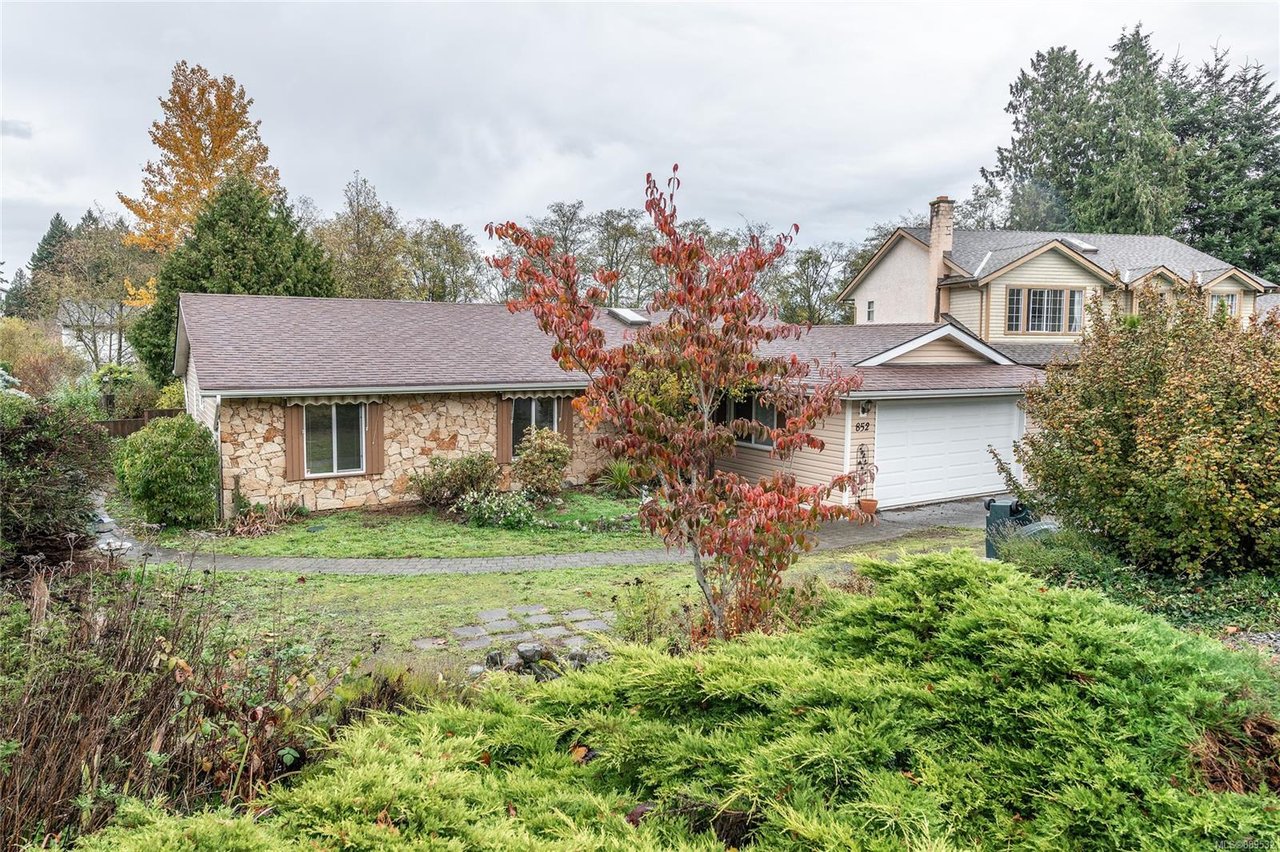 852 Ankathem Pl