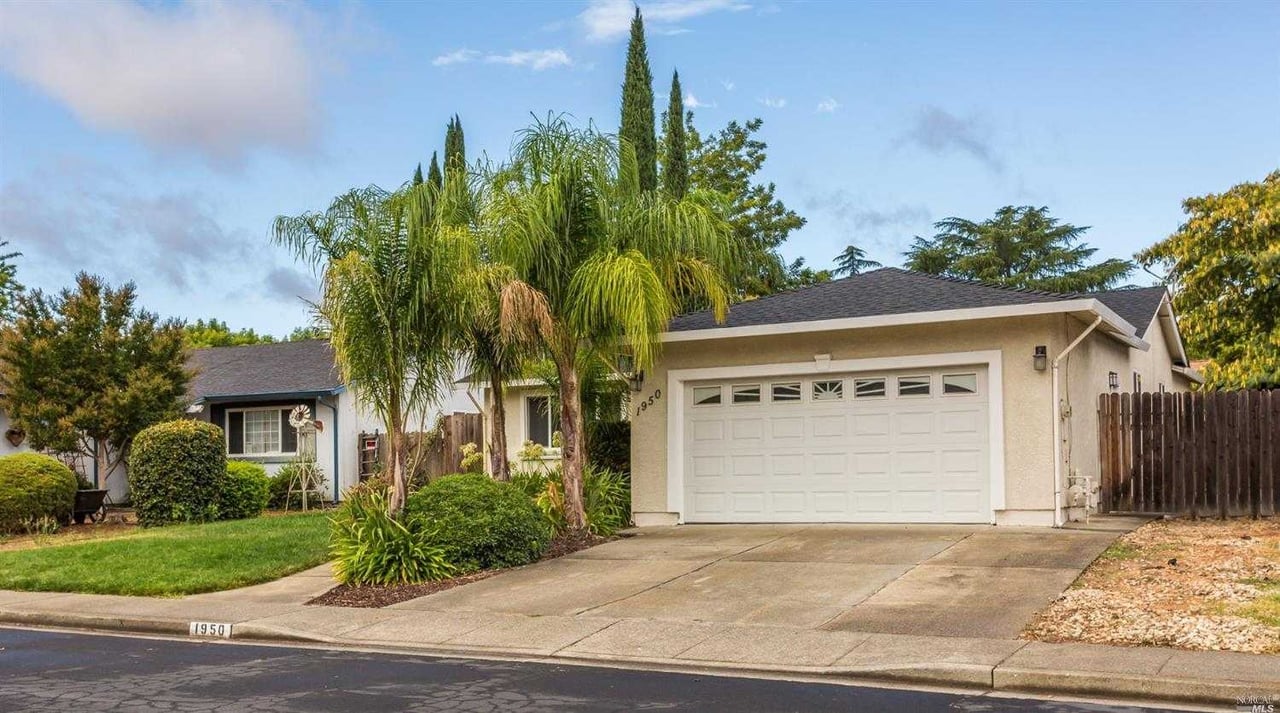 1950 Tanglewood Lane