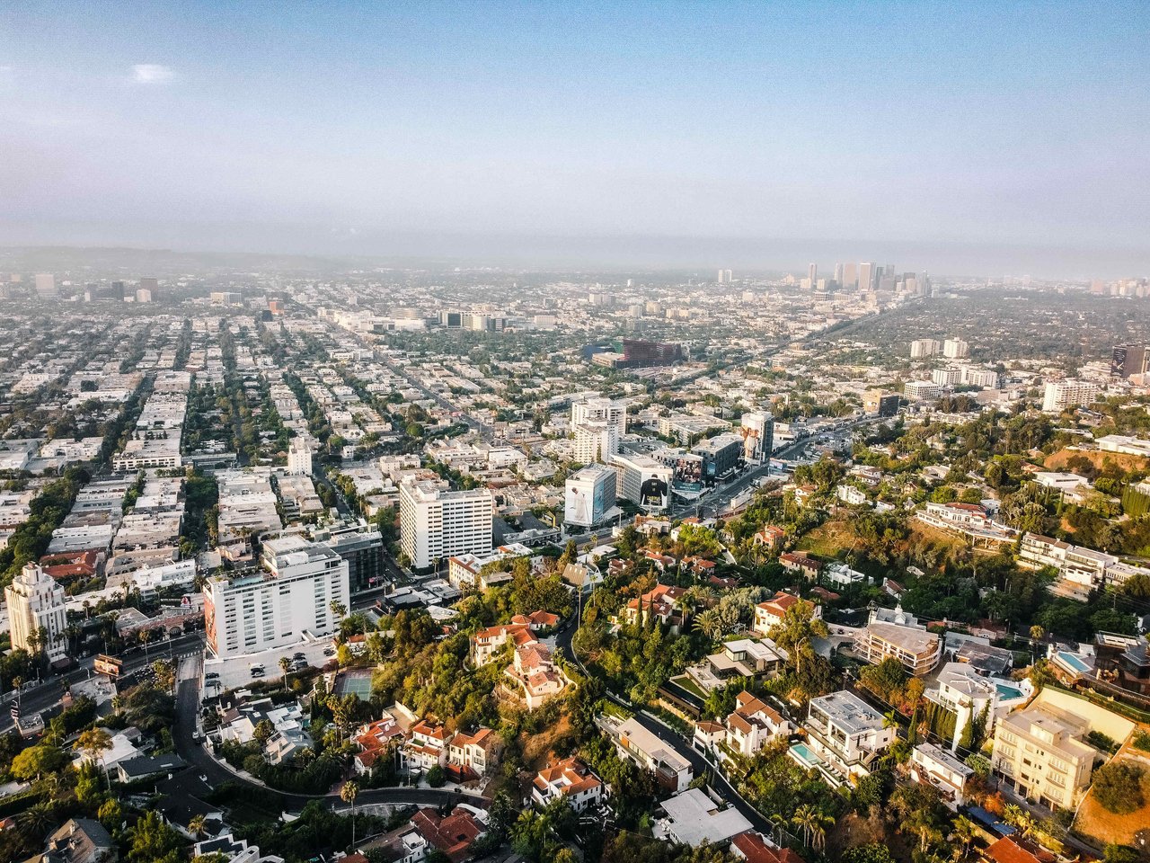 Filmmaker Lyn Lear pays $24M for Hollywood Hills mansion