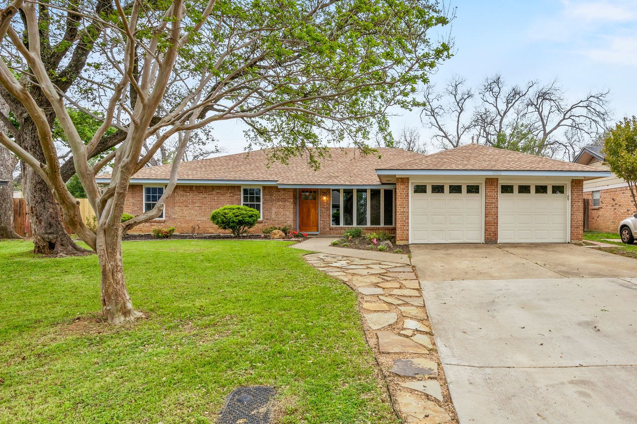2912 Ashbury Drive
