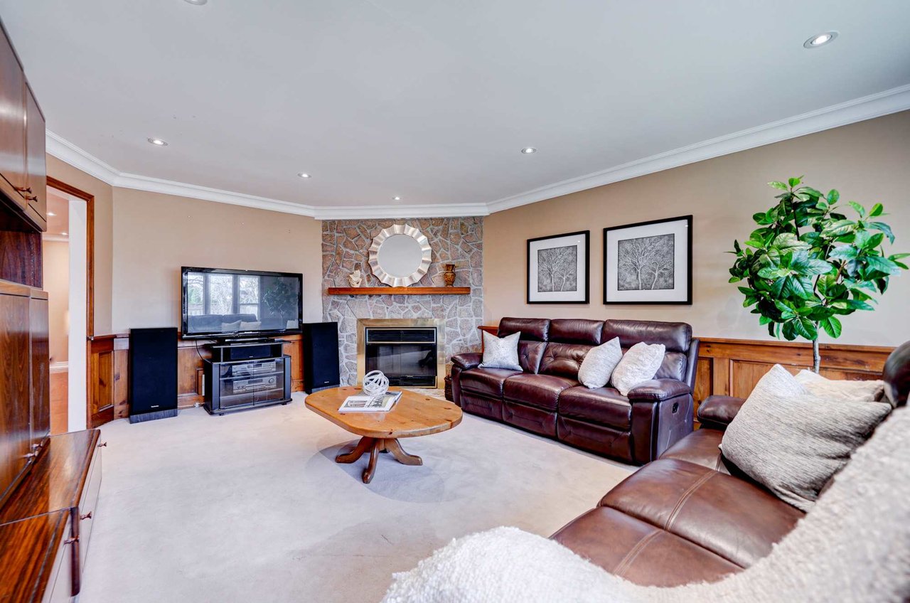2184 Lumberman Lane