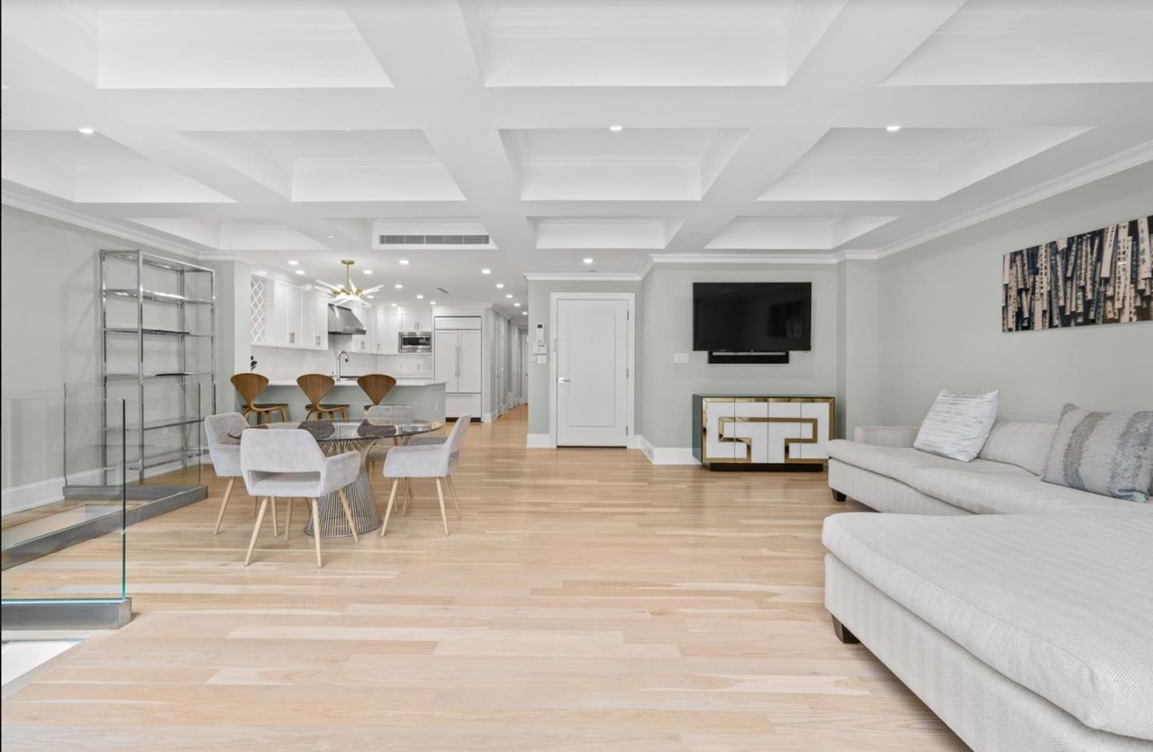 227 East 67th Street, Apt M-1