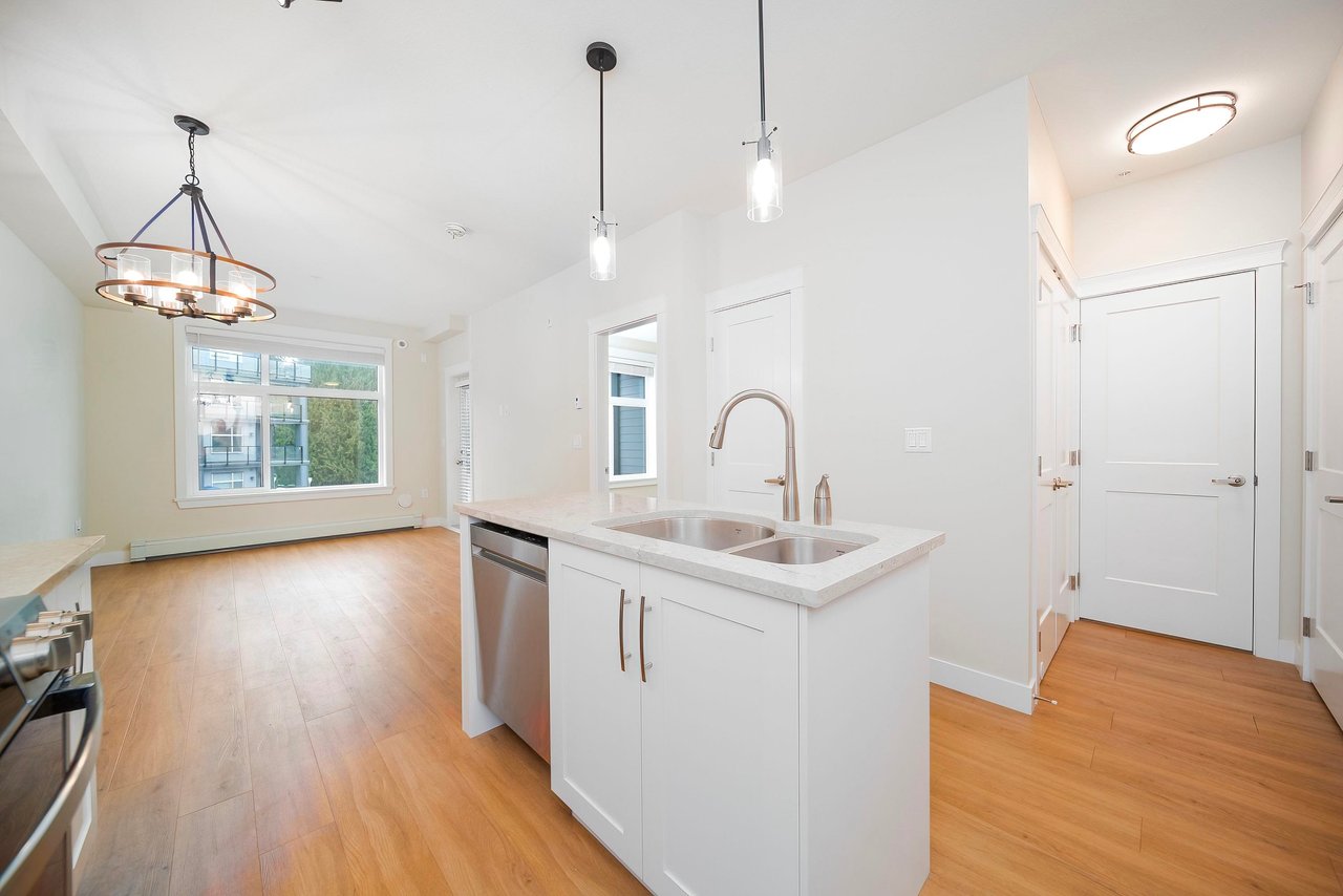 410-11077 Ravine Rd