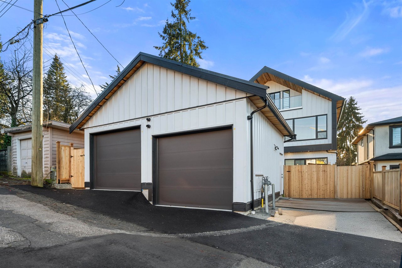 1-3559 Haida Dr