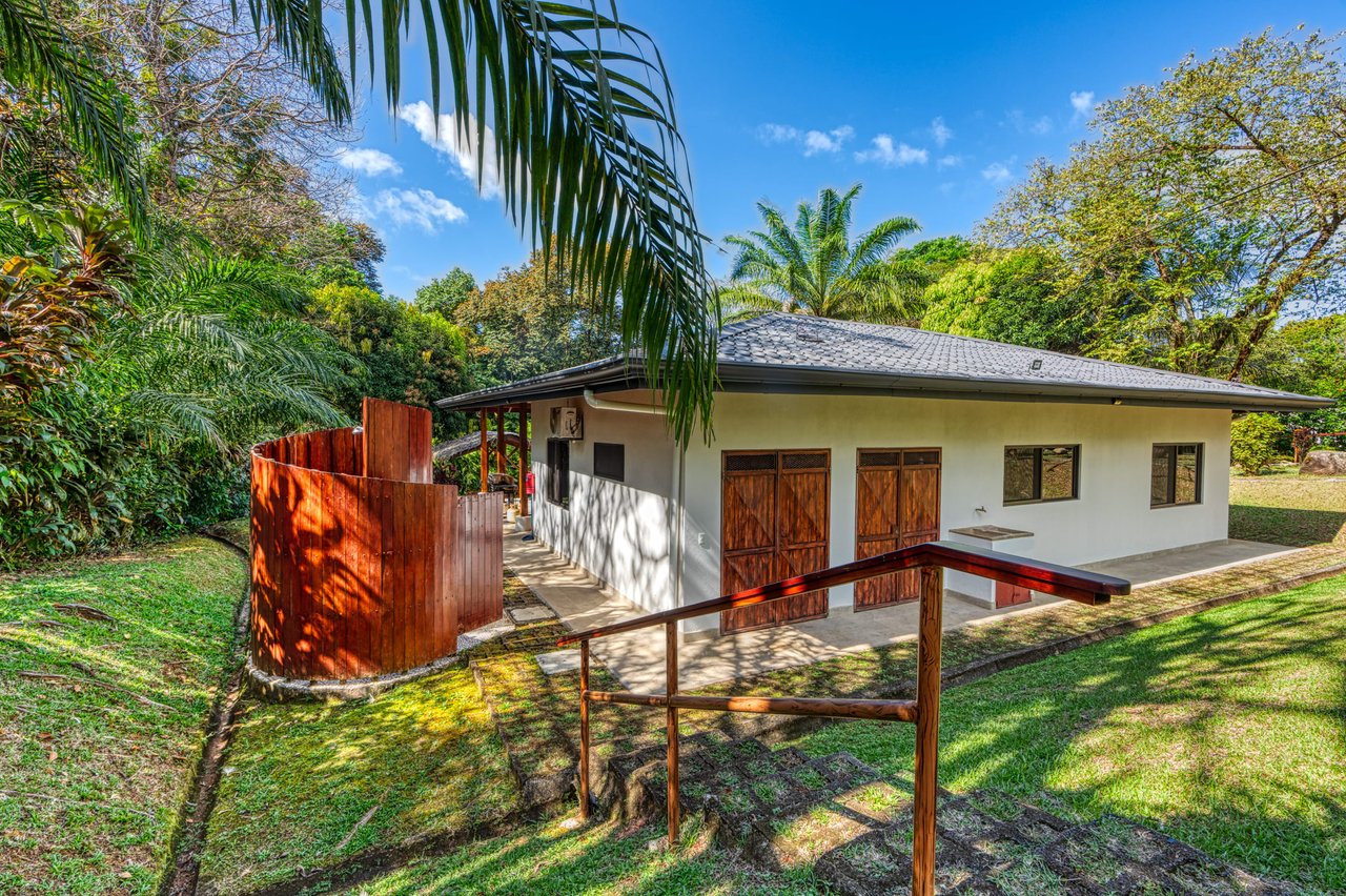 Tranquil Home with Fruit Trees and Space for Several Casitas