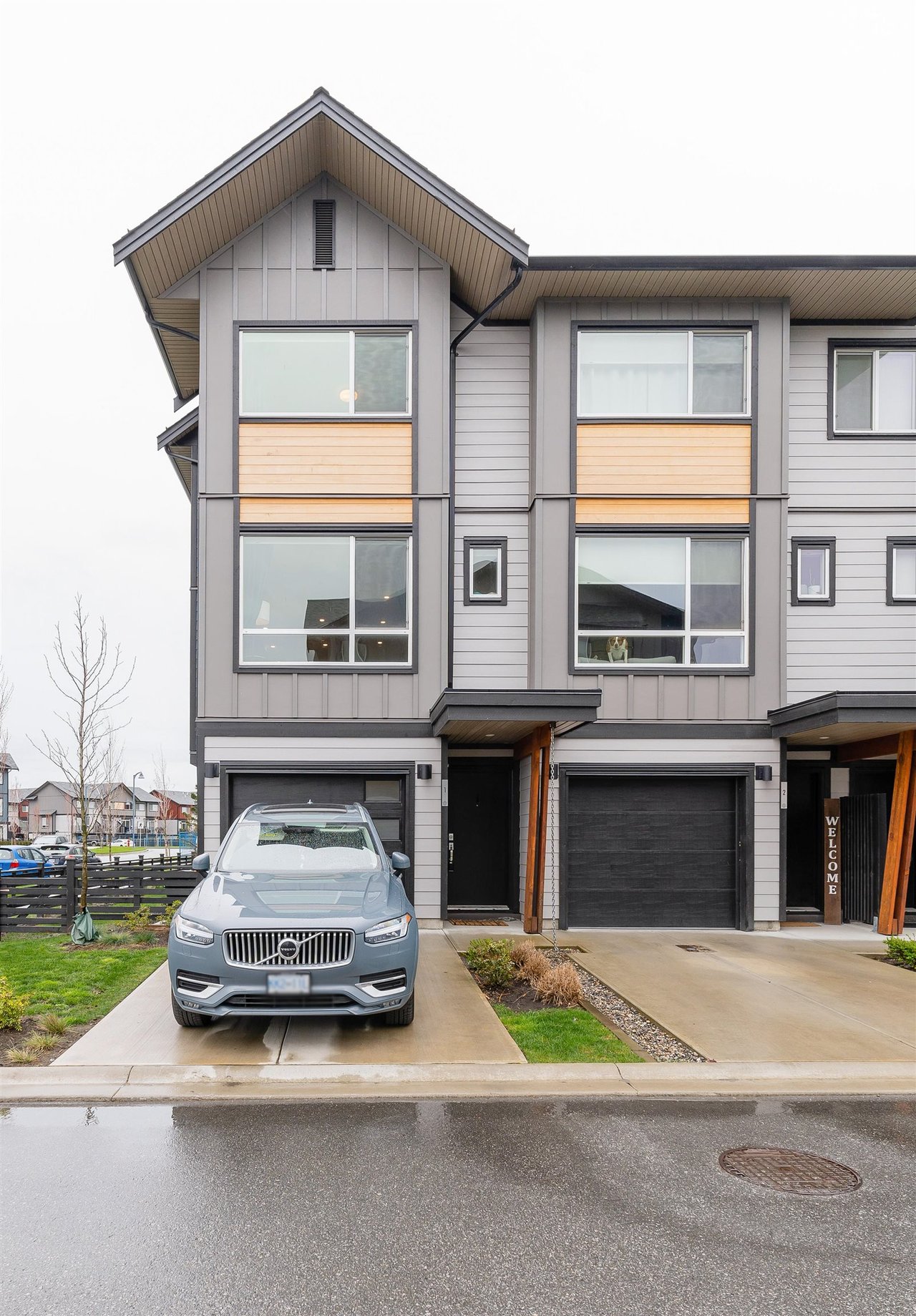 1-4292 Wolf Wy