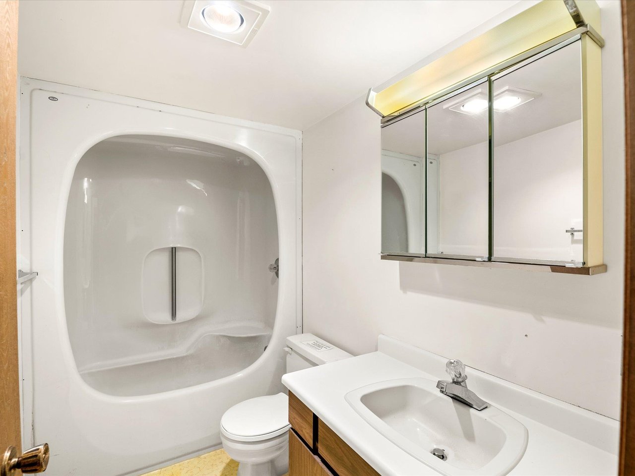 17 Garibaldi Dr