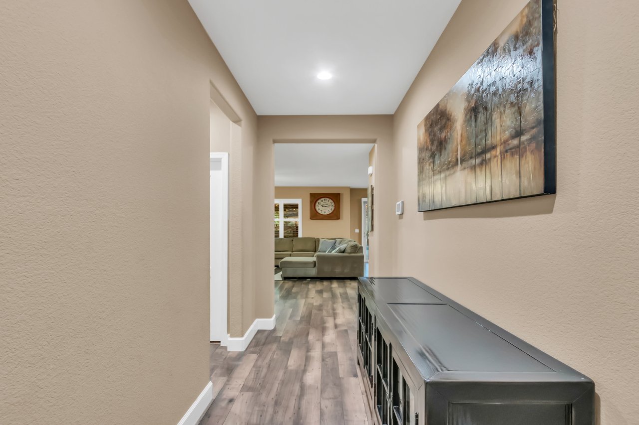 3123 Acorn Glen Way