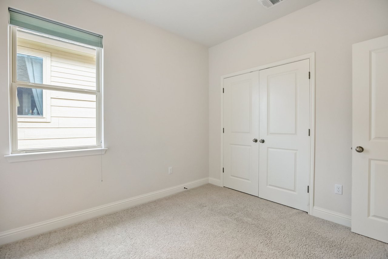 Spacious 4-Bedroom Home in The Preserve at Four Points – A+ School District, Open Floorplan, Luxurious Primary Suite, Covered Patio, and More!