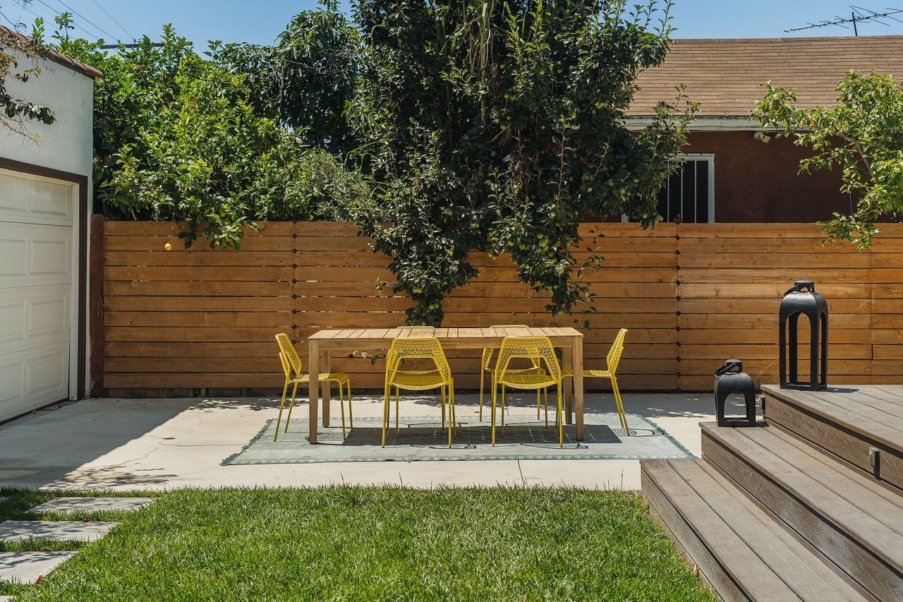 2112 S Mansfield Ave, Mid Los Angeles