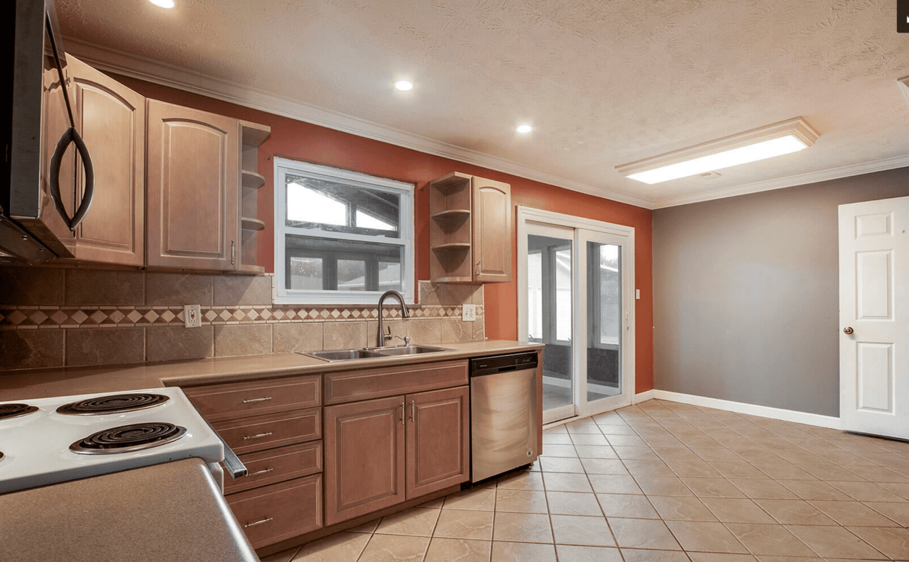 3933 Deerfield Road