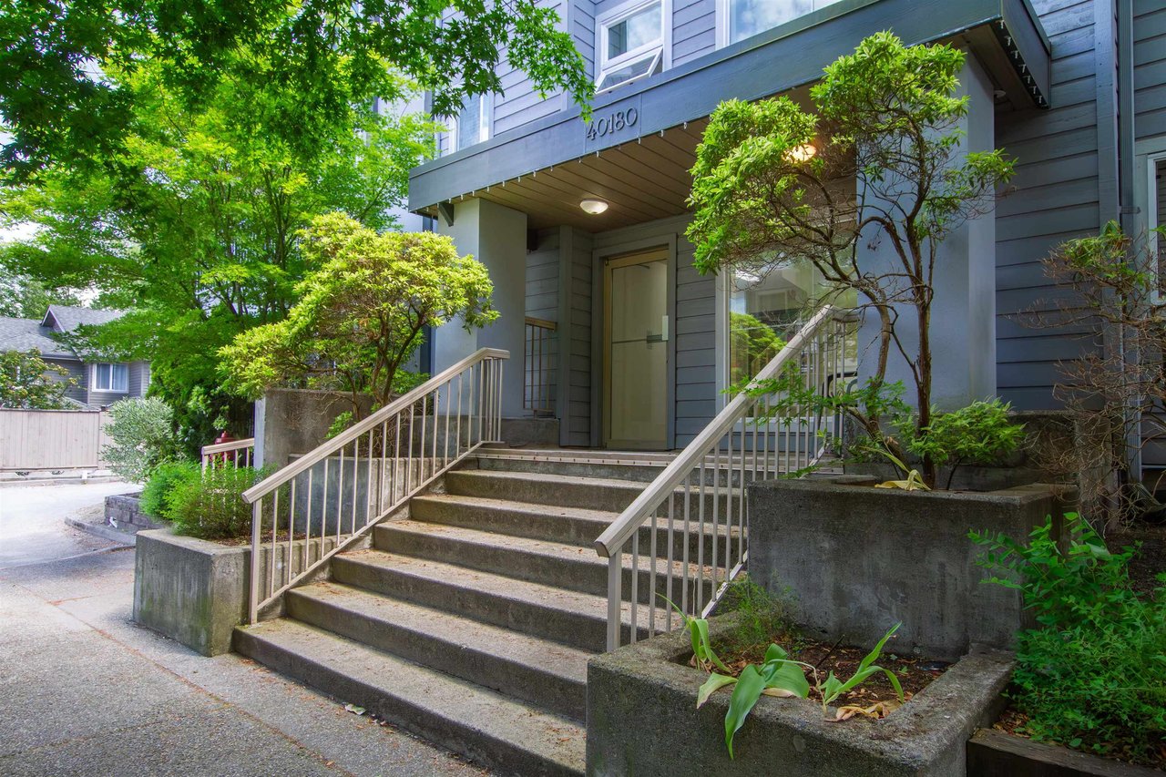 E103-40180 Willow Cres