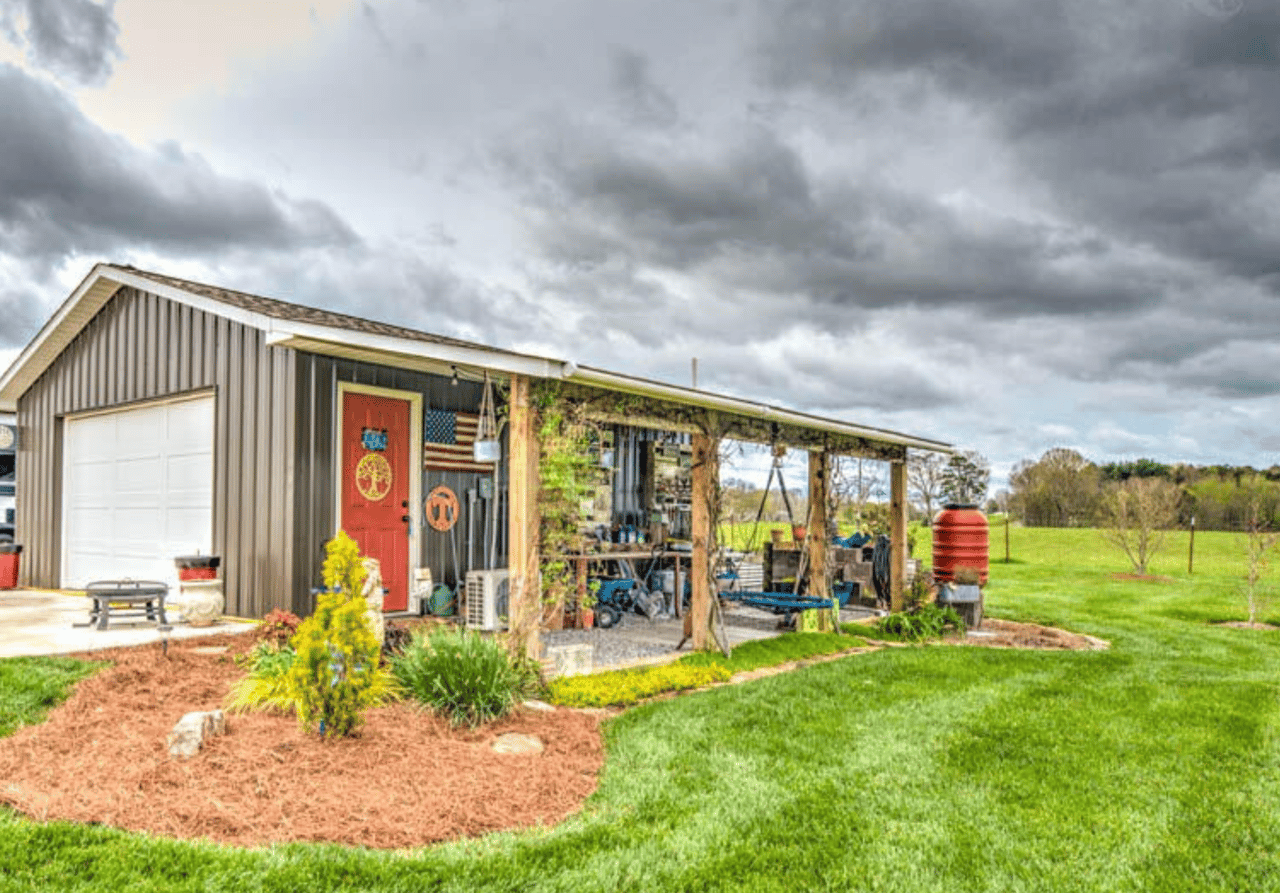 762 Lakeside Rd