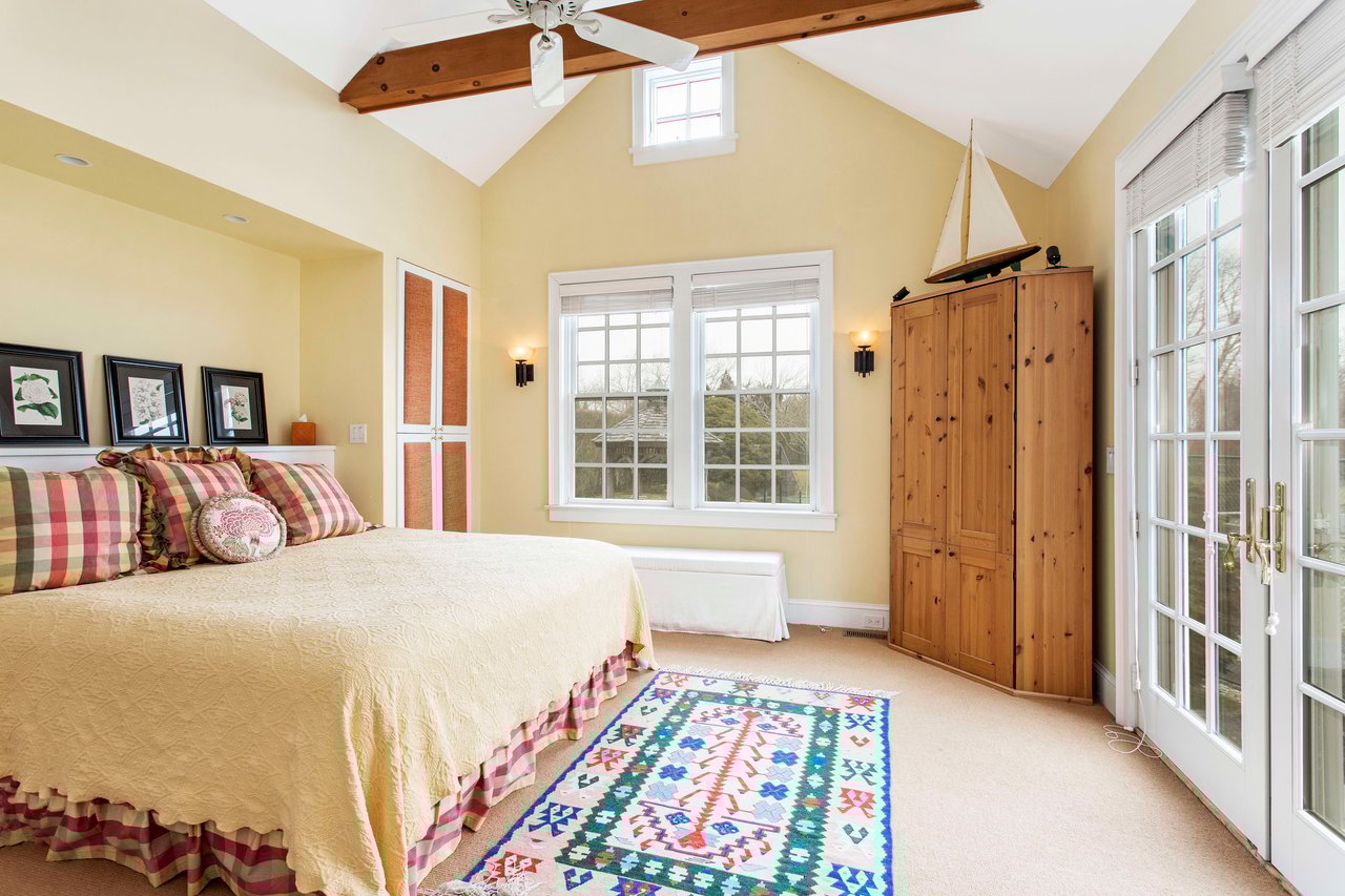 Sprawling Sagaponack South Traditional