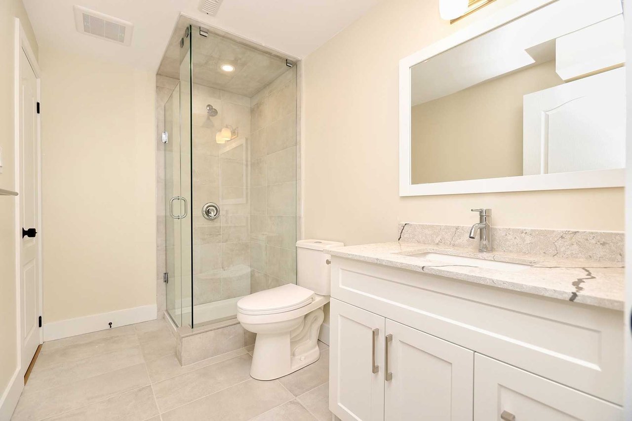 3131 Lenester Dr