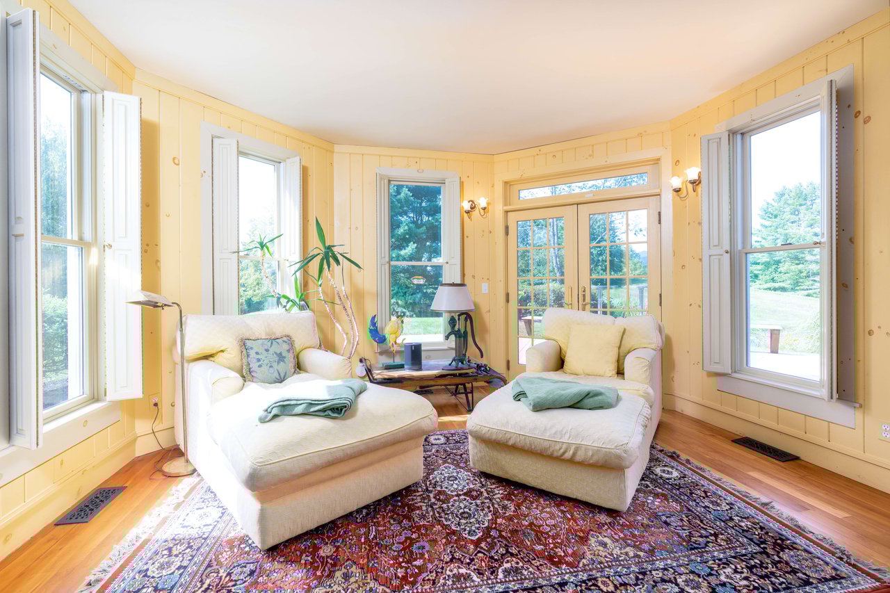 218 Shaw Hill Rd