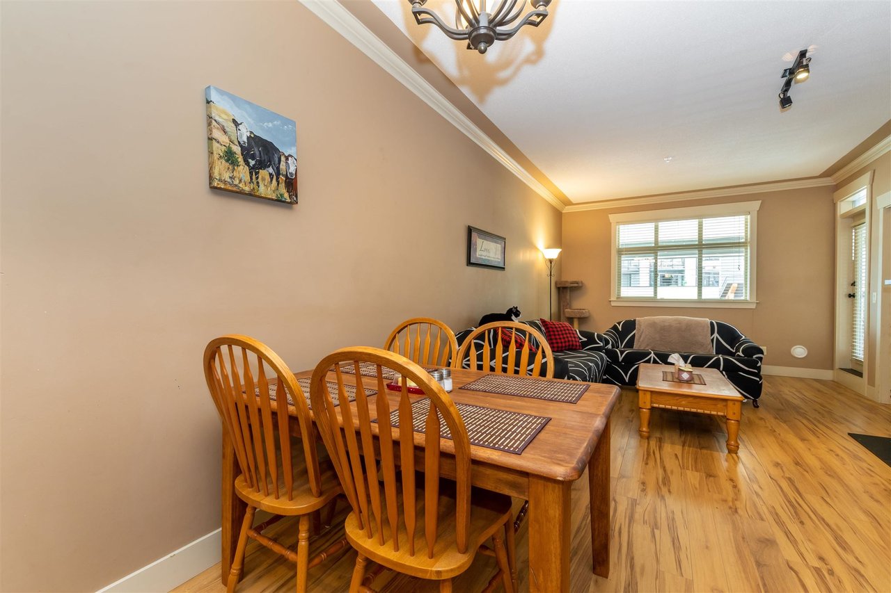 106-45893 Chesterfield Ave