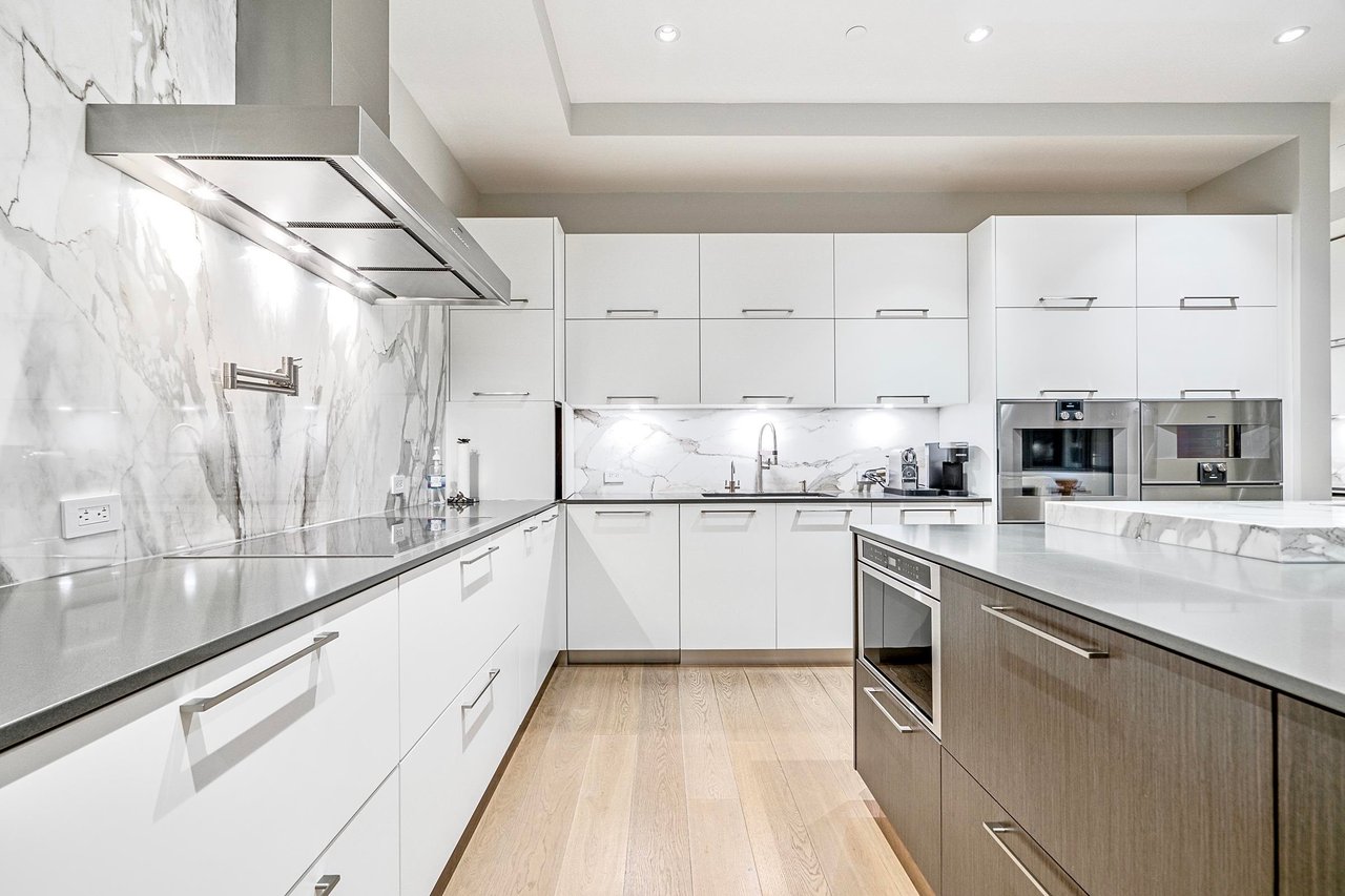 6255 St. Georges Cres