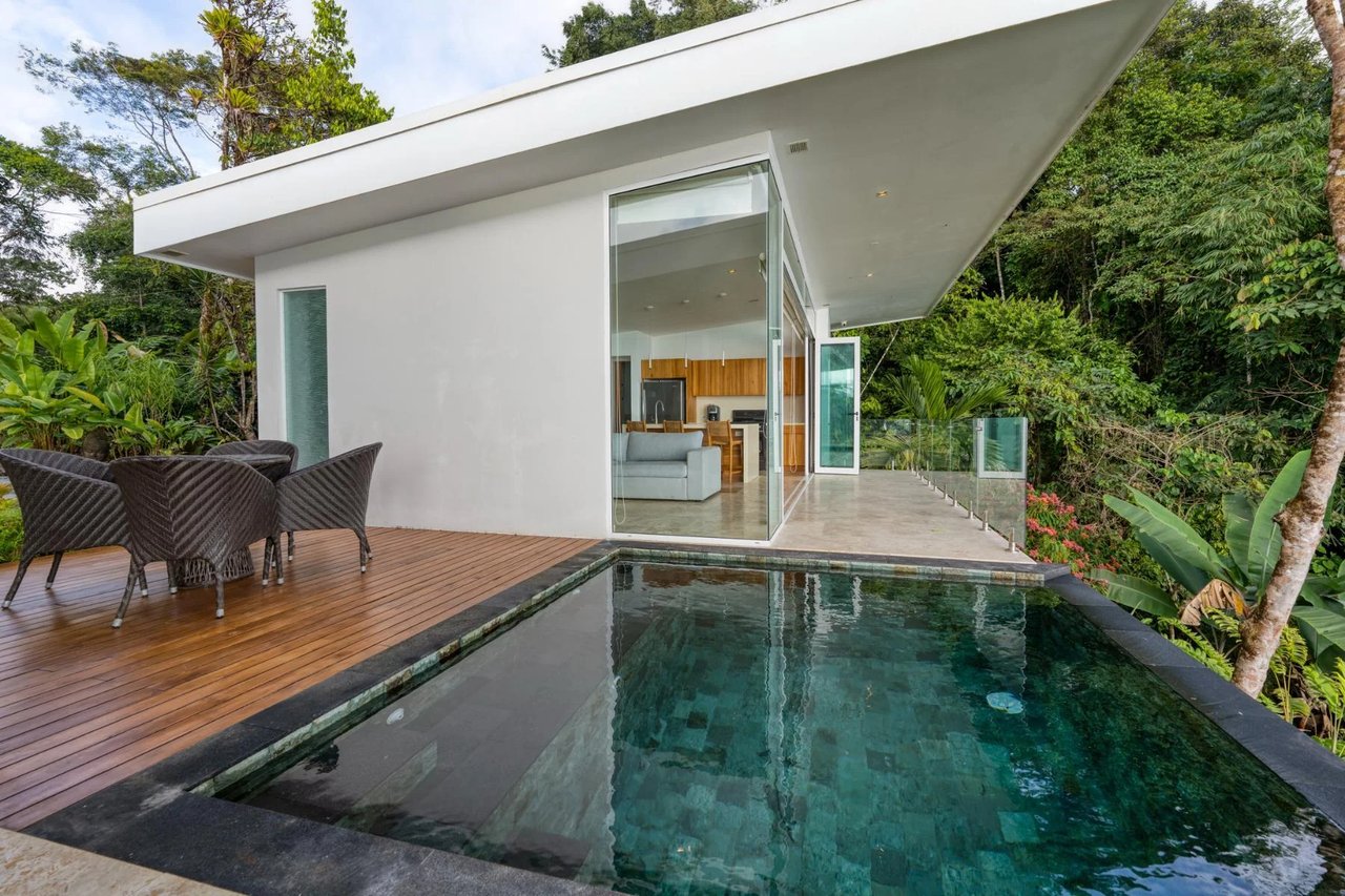 Solar Powered Luxury Home, Dominical, Puntarenas