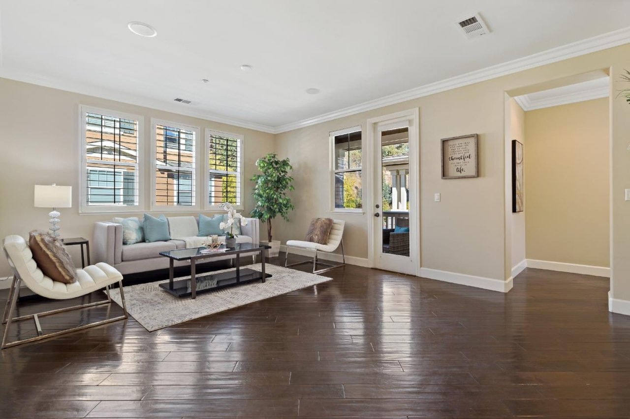 500 Live Oak Wy., #504