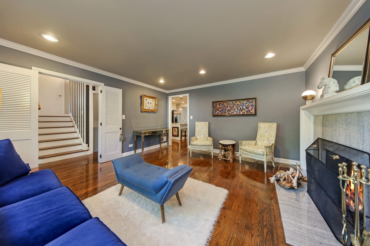 Here Is The Western Springs Home You Have Been Waiting For