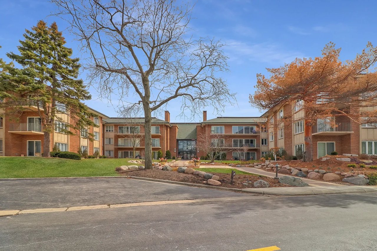 6 Oak Brook Club Dr, K204