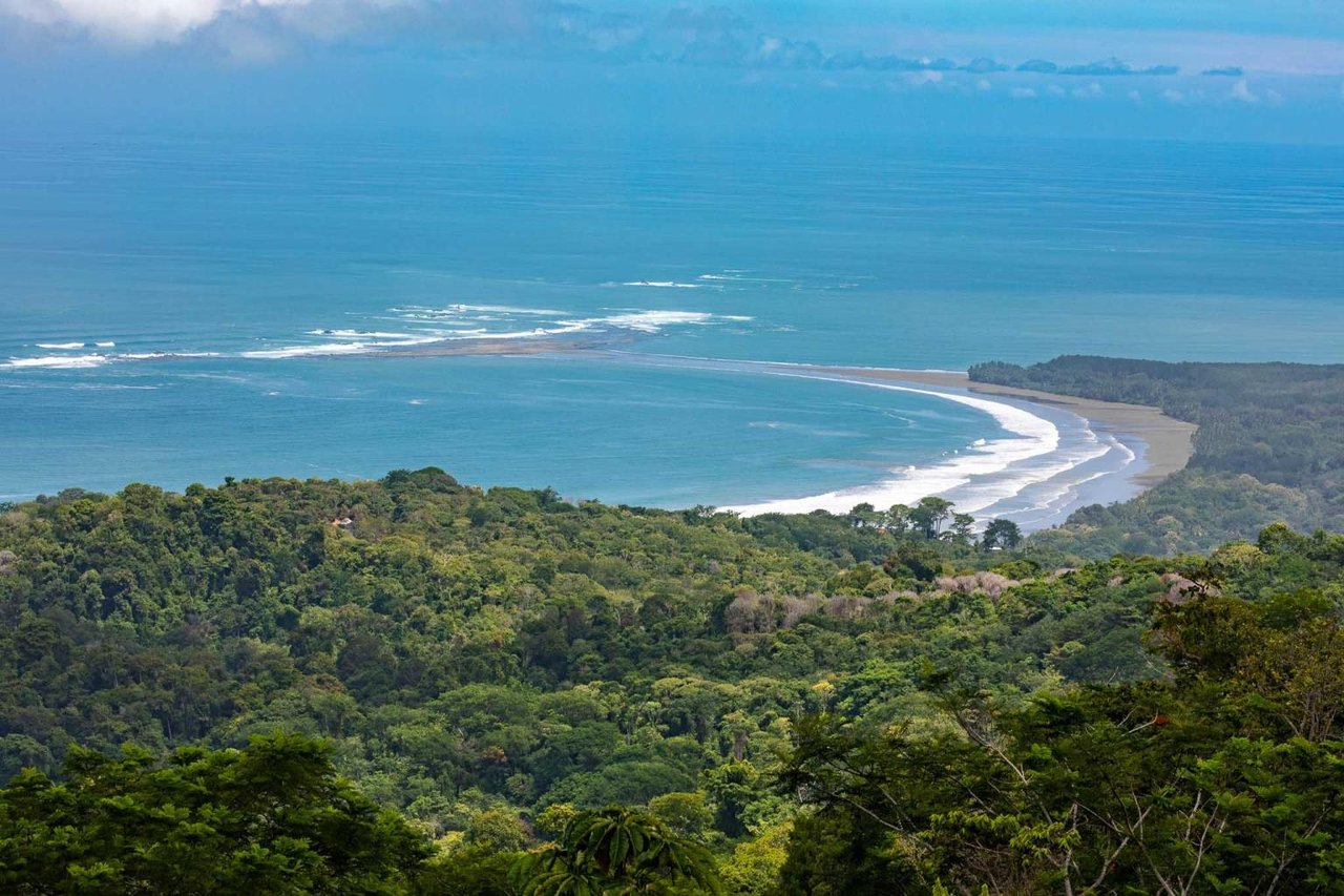 Rare Opportunity: Pristine 16-Acre Oceanview Sanctuary for Exclusive Development in Uvita