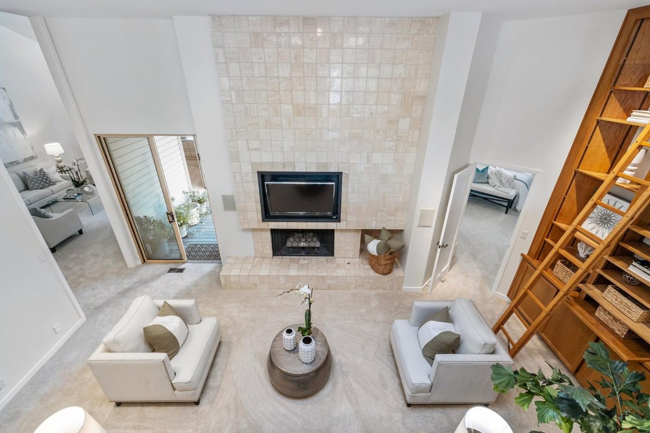 16 Alverno Crt