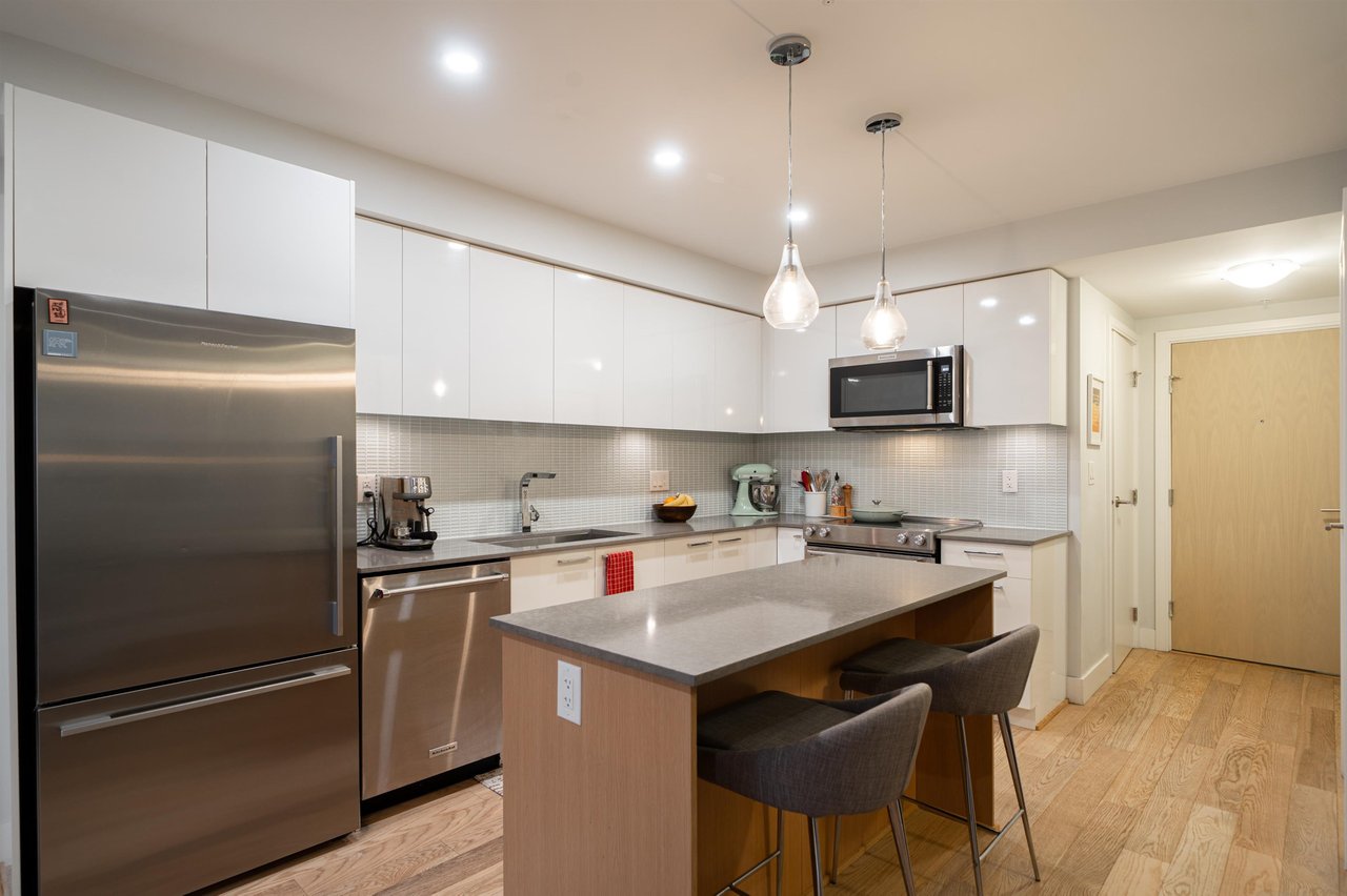 209-233 Kingsway