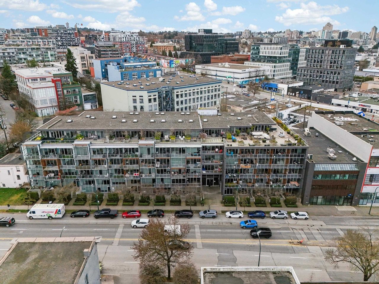 520-256 E 2nd Ave