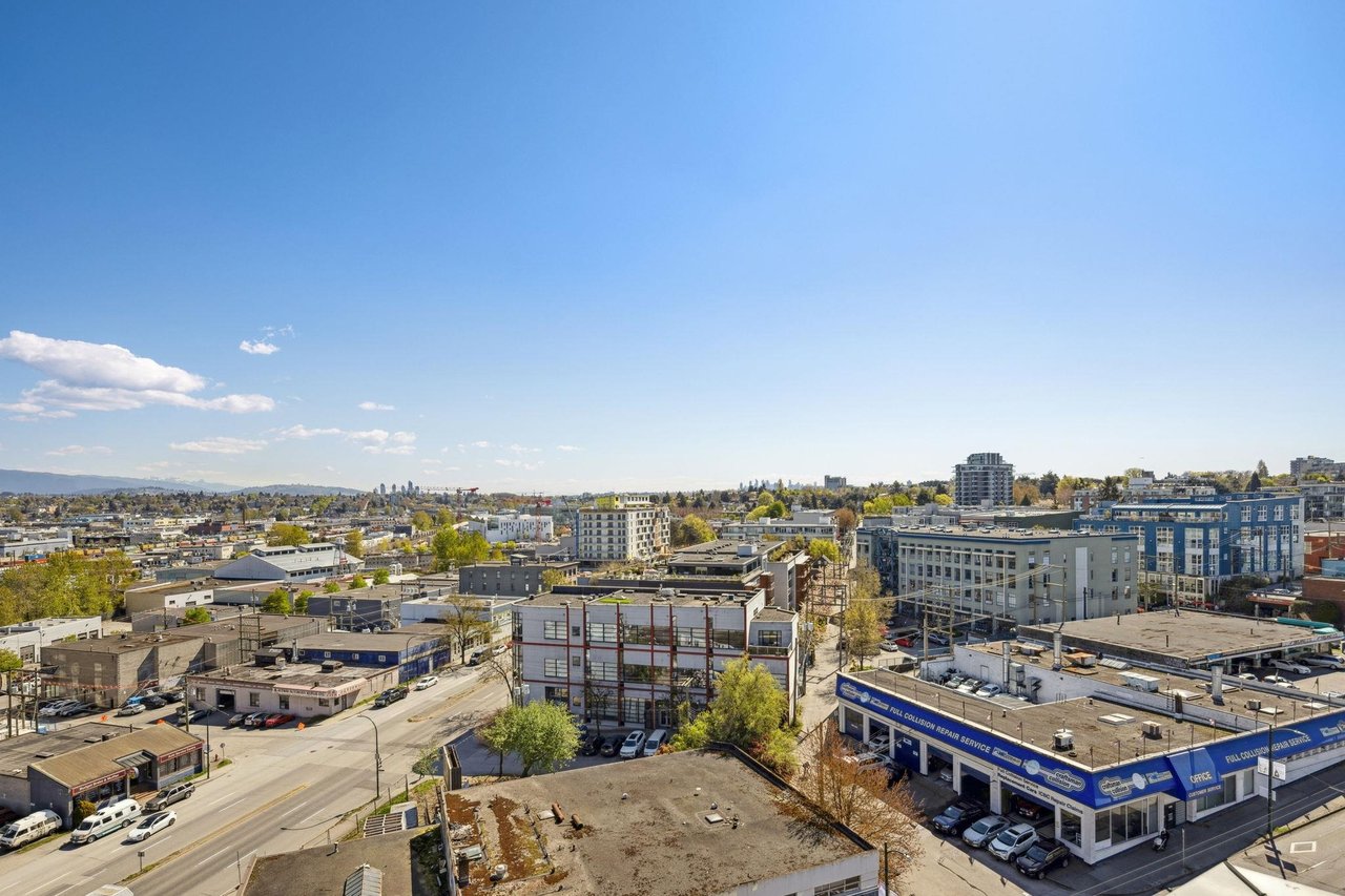 1208-180 E 2nd Ave